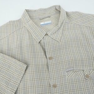 Columbia Sportswear 1X Beige Plaid Button Up Fishing Shirt Short Sleeve‎